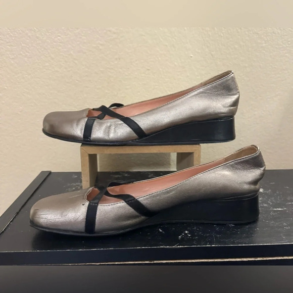 Anyi Lu Pewter Leather Criss Cross Straps Shoes EU 40 US 9-9.5 Mini Wedge - Picture 2 of 11